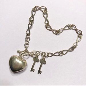 Sterling silver 925 heart and keys charm bracelet